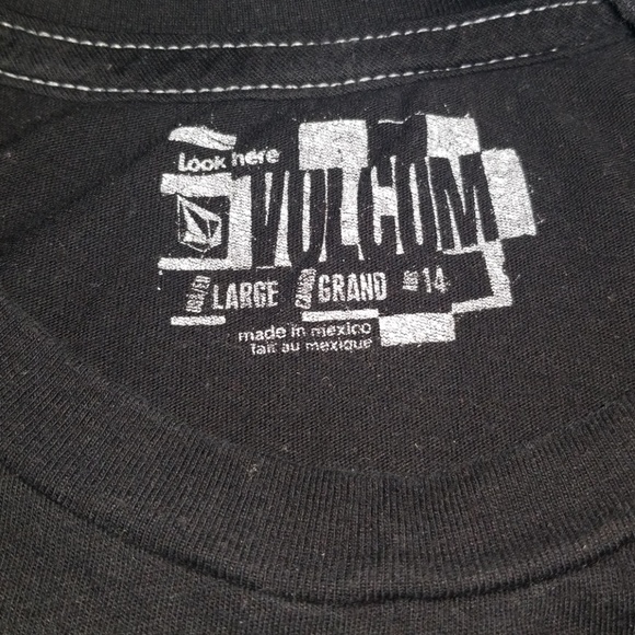 Volcom T - Picture 3 of 4